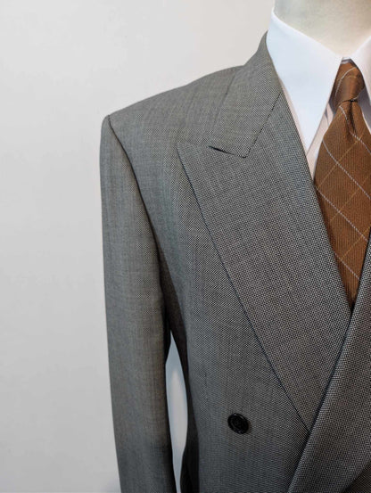 Élégant costume croisé en laine