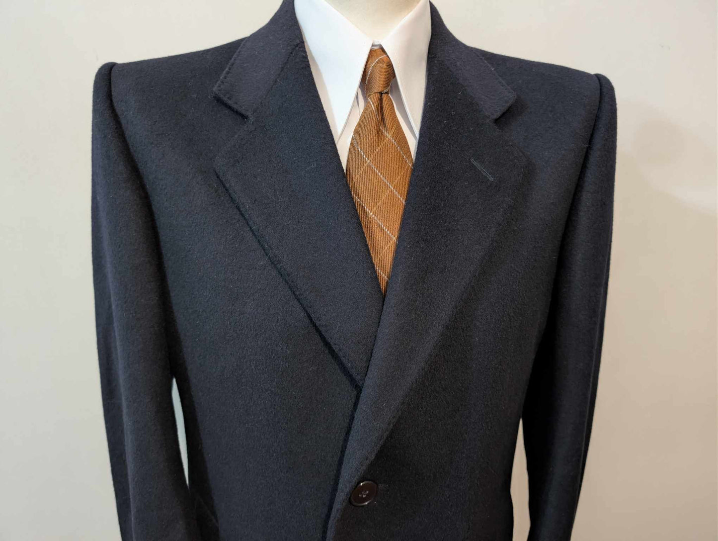 Classique manteau bleu marine en laine