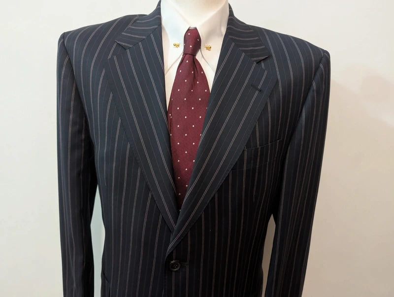 Impressionnant costume pinstripe en laine