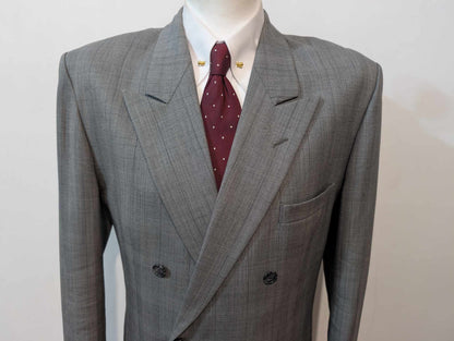 Impressionnant costume croisé de couleurs gris en laine