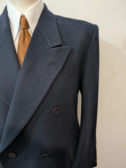 Legendärer marineblauer Zweireihermantel aus Wolle