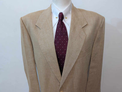 Redoutable costume en lin de couleur beige sable