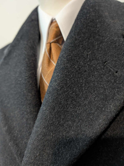 Gentil manteau gris en laine