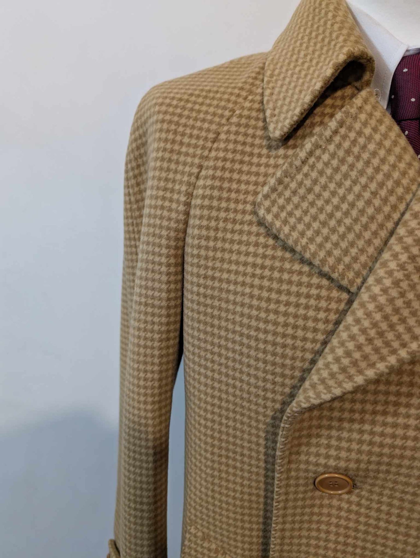 Adorable manteau camel en pied de poule