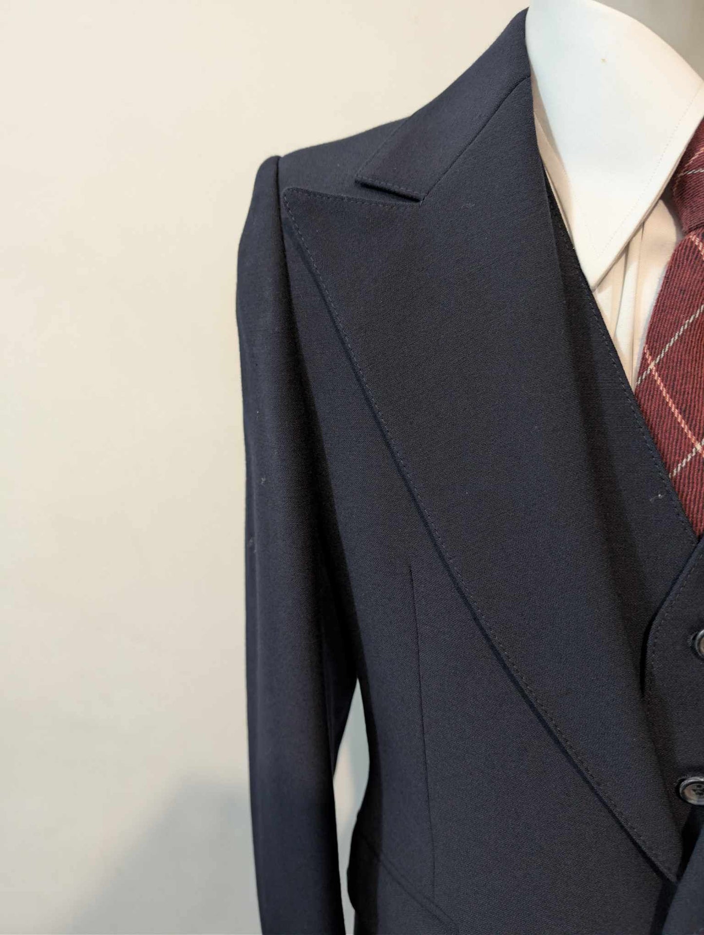 Incroyable costume 3 pièces bleu marine