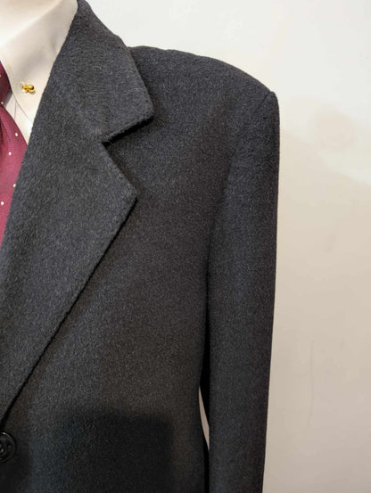 Phénoménal manteau de couleur gris anthracite en cachemire