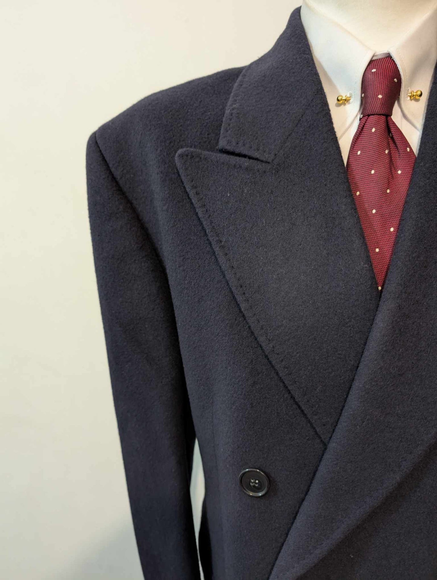 Elegant manteau croisé bleu marine