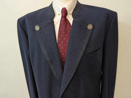 Robuste costume autrichien en flanelle lourde