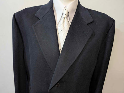 Eleganter marineblauer Wollmantel