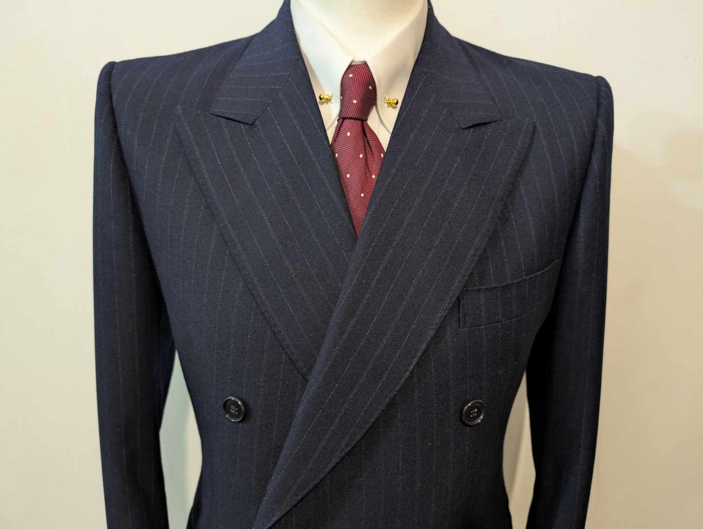 Terrifiant costume croisé chalkstripe en flanelle lourde