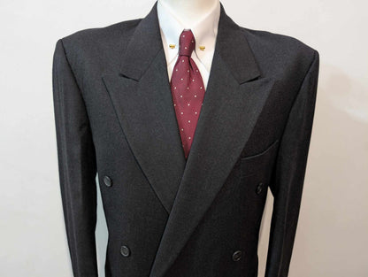 mystérieux costume croisé gris en flanelle