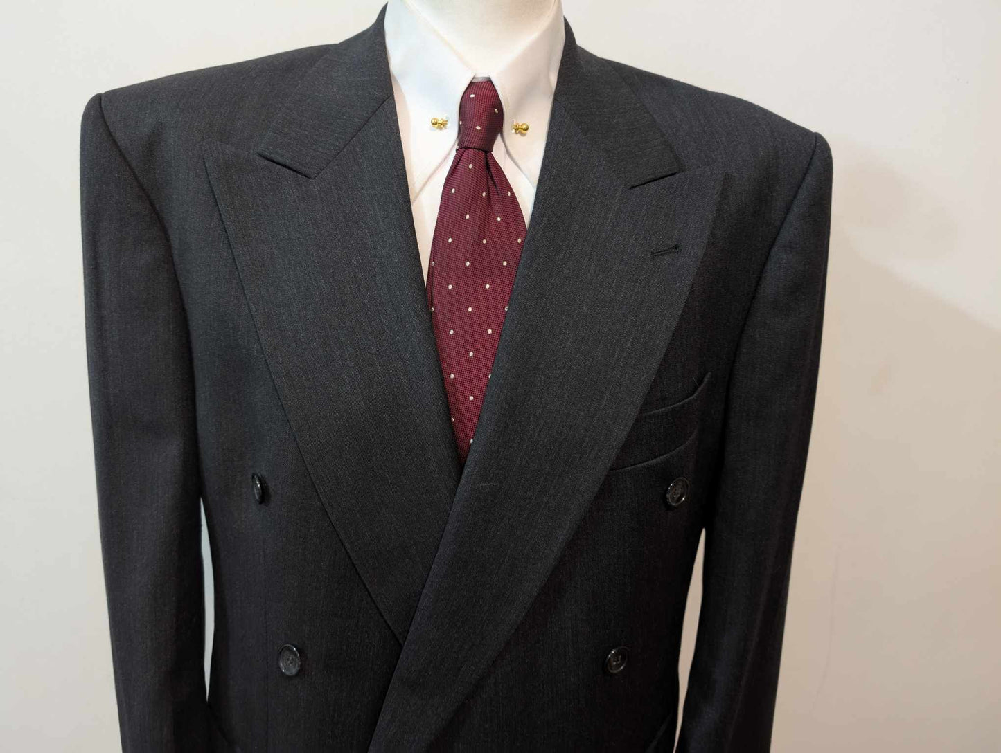Classique costume croisé de couleurs gris en laine