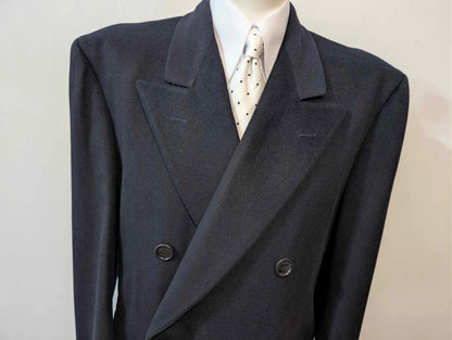 Robuster, zweireihiger Mantel