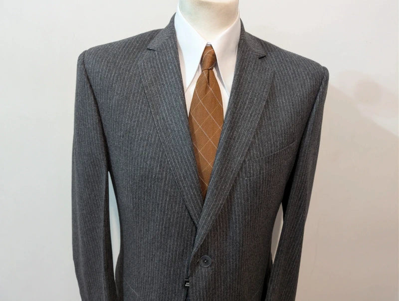 Unglaublicher Flanell-Nadelstreifenanzug