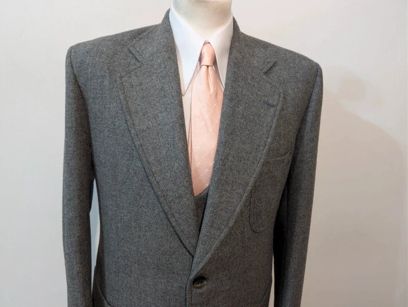Fabelhafter grauer 3-teiliger Tweed-Anzug