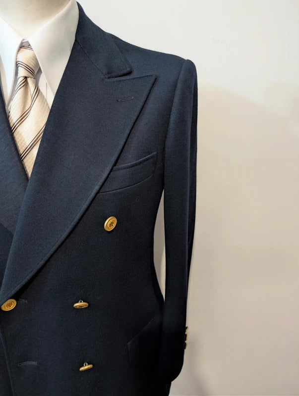 Ausgezeichnete marineblaue Doppelreiherjacke