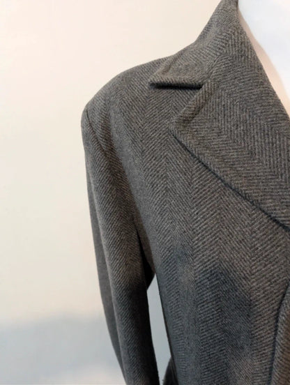 Eleganter grauer Woll-Polocoat