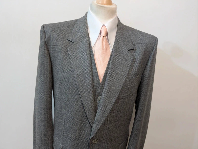 Fabulous heavy flannel grey 3 piece suit