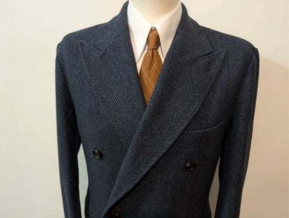 Robuster, marineblauer, zweireihiger Wollmantel