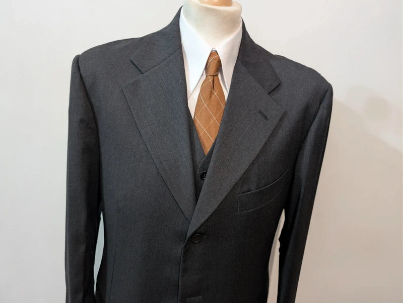 Unglaublicher dreiteiliger Loro Piana-Anzug