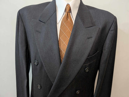 Classique costume croisé gris en laine