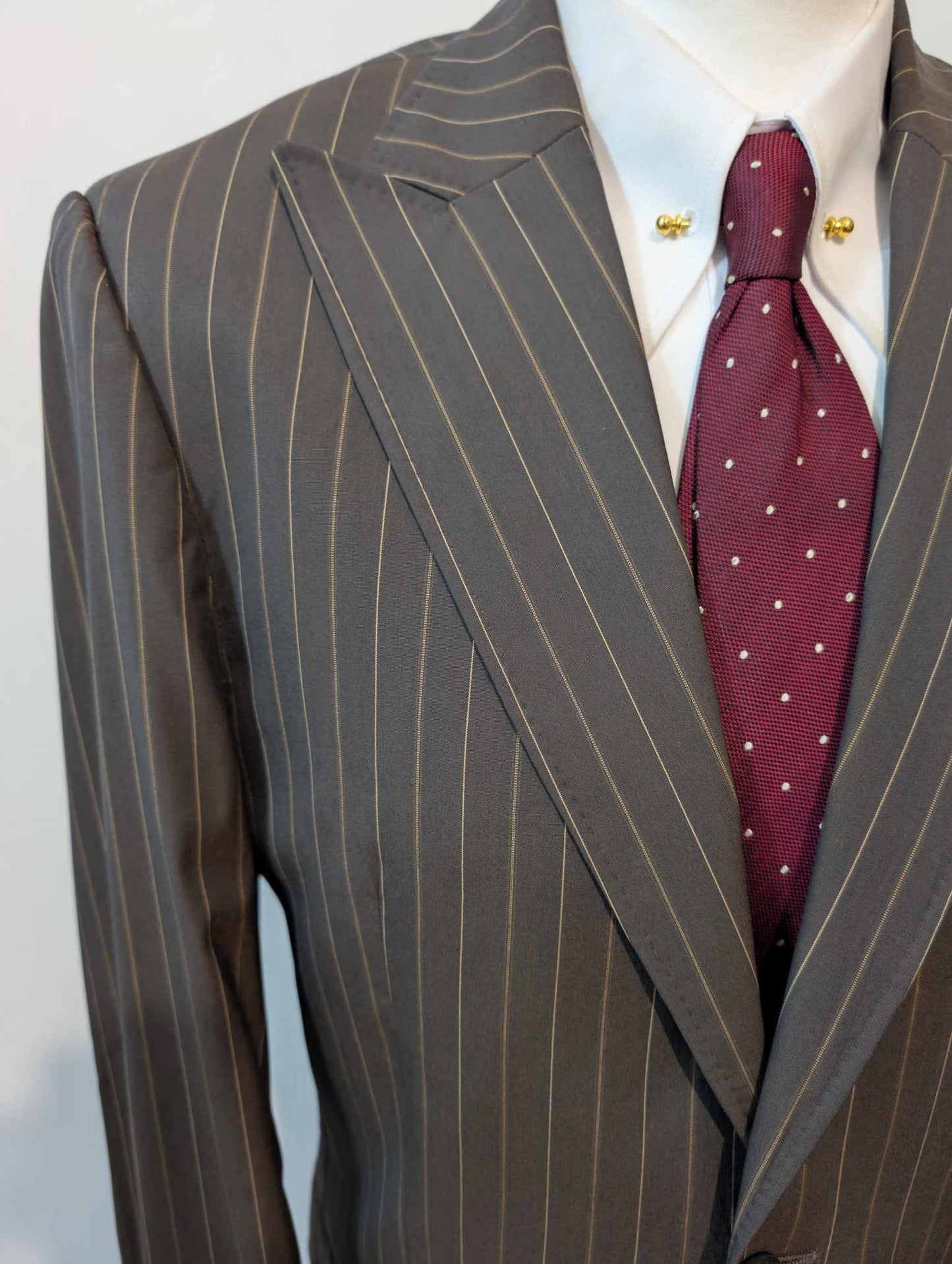 Magnifique costume pinstripe marron en laine