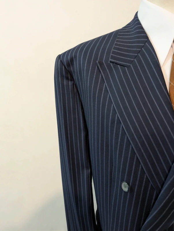 Extraordinaire costume croisé pinstripe en laine