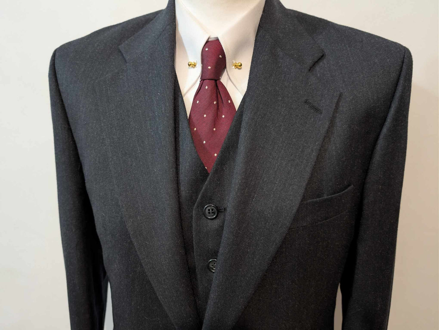 Majestueux costume 3 pièces gris en laine