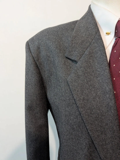 Magique costume gris en flanelle de laine