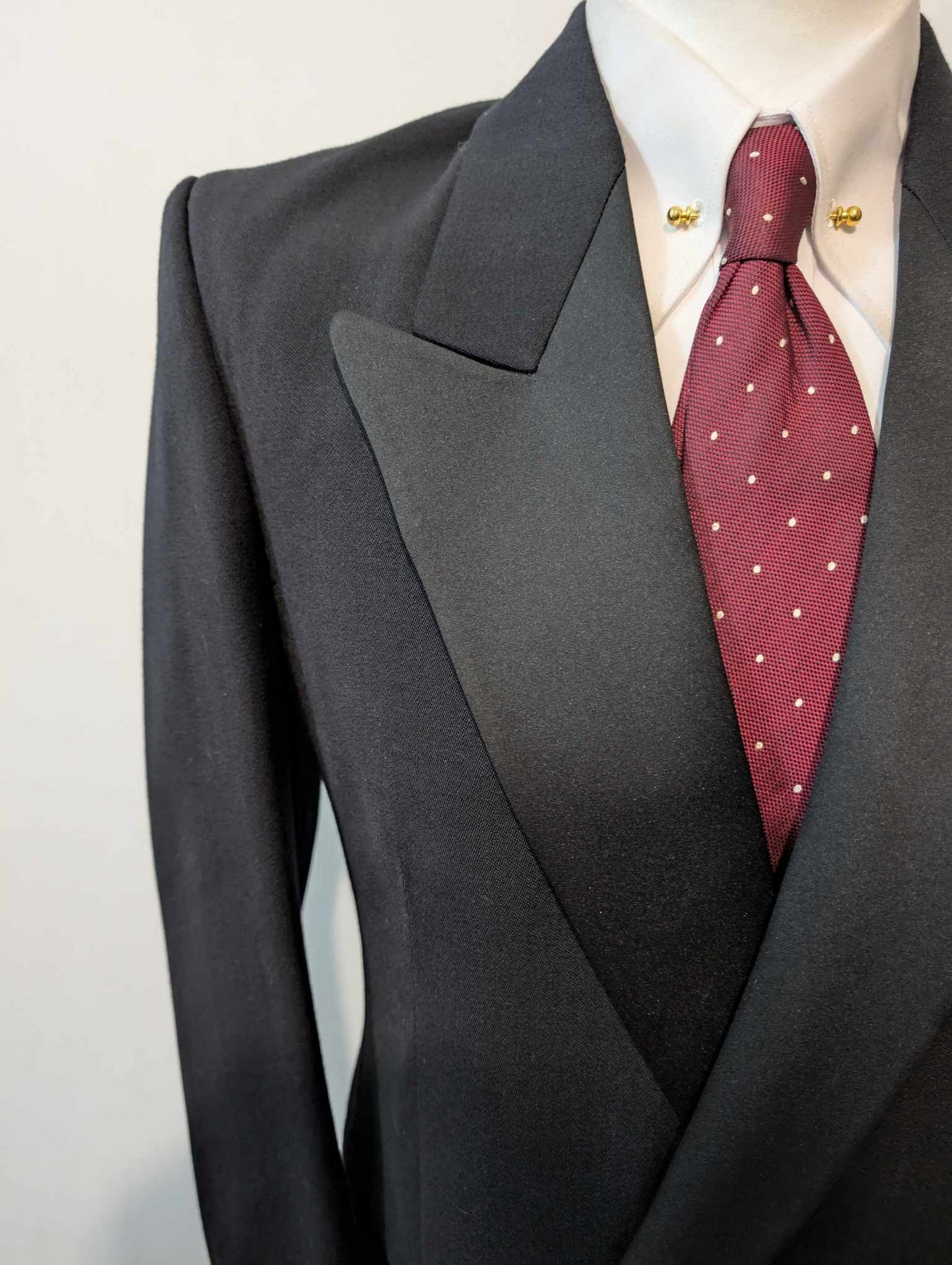 Incroyable smoking croisé en laine