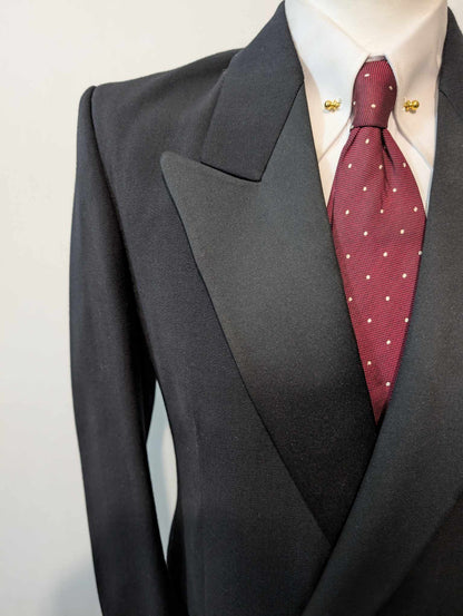 Incroyable smoking croisé en laine