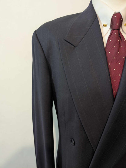 Effrayant costume croisé chalkstripe