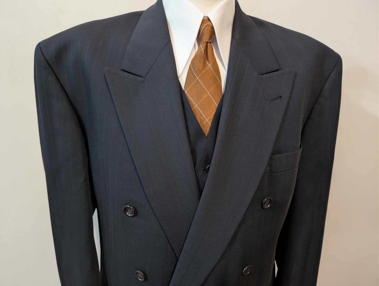 Géant costume croisé pinstripe en laine