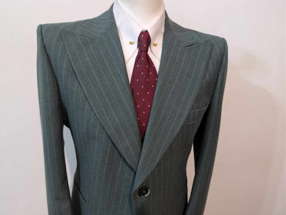 Redoutable costume pinstripe vert en flanelle
