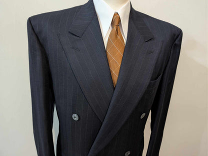 Magnifique costume croisé pinstripe en laine