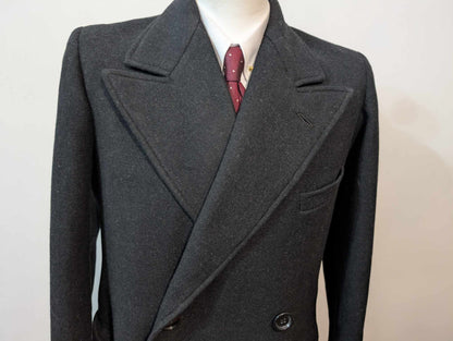 Merveilleux manteau croisé gris en laine