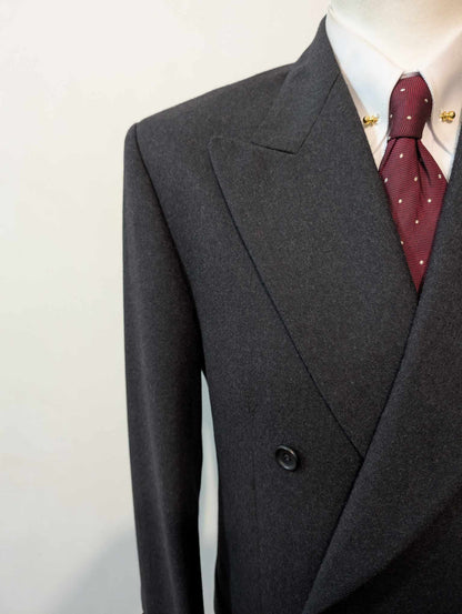 Fabuleux costume croisé de couleurs gris en flanelle lourde