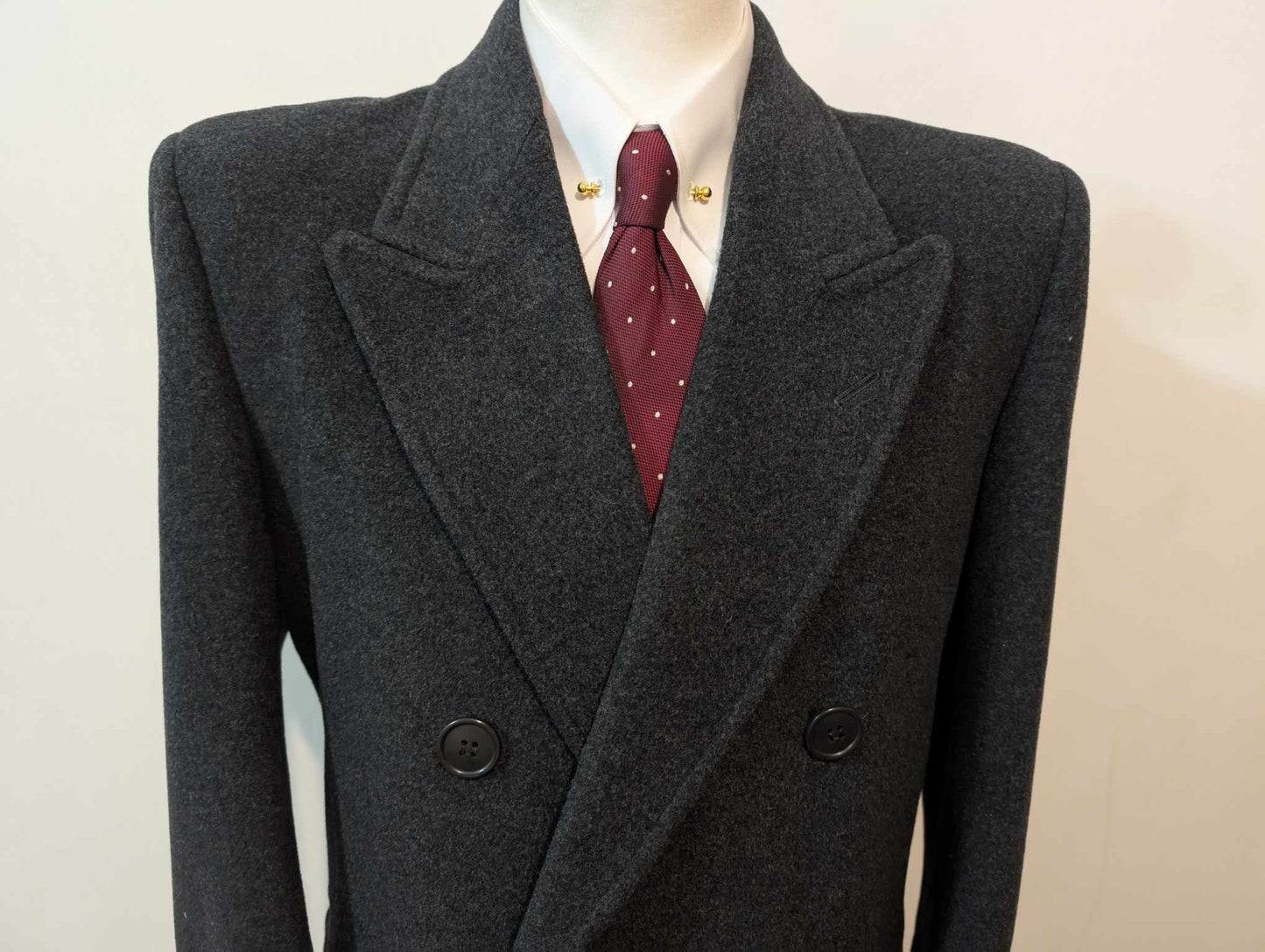 Classique costume croisé de couleurs gris en laine