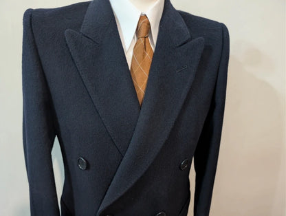 Wunderschöner marineblauer zweireihiger Mantel