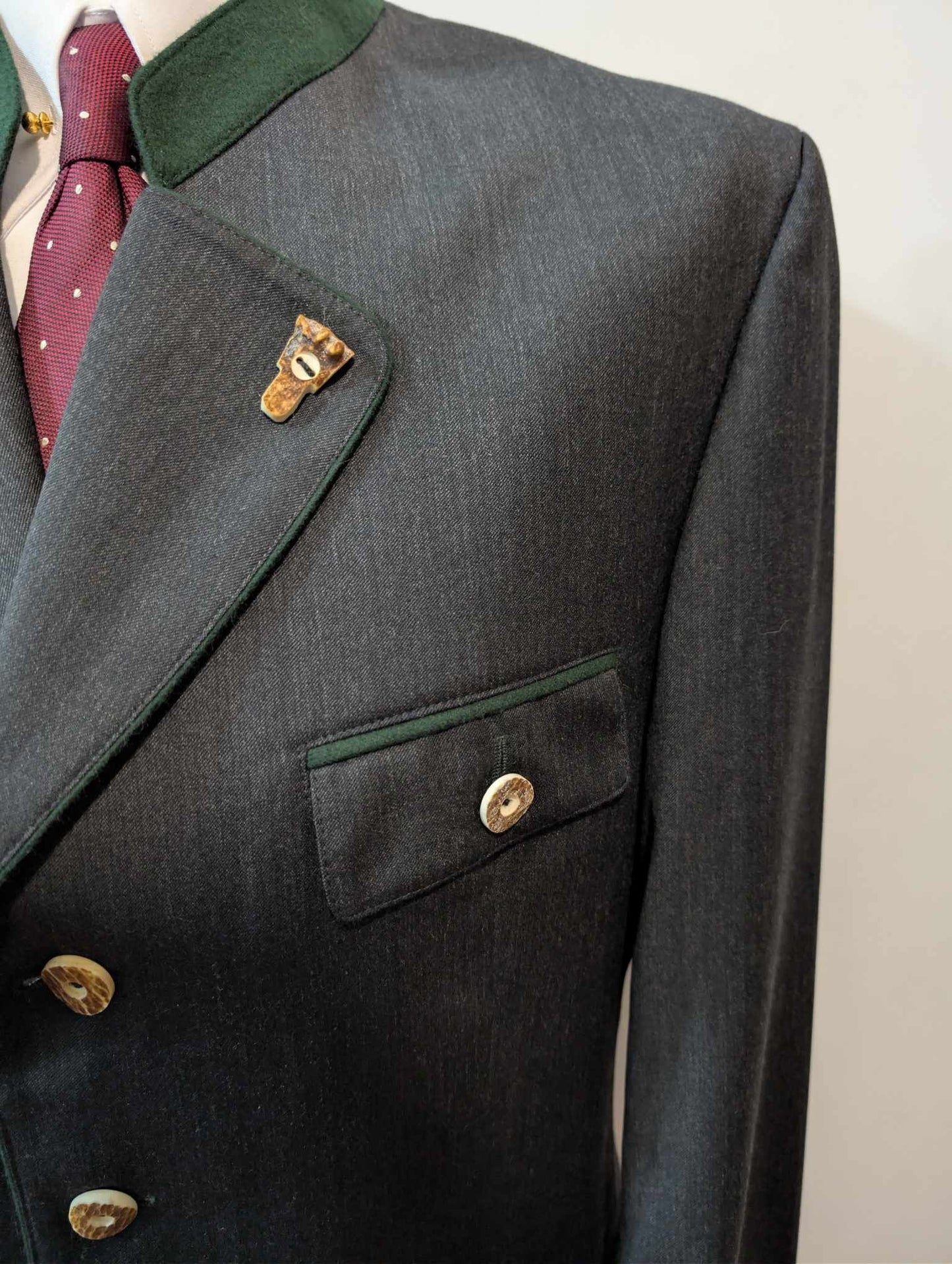 Sympathique costume autrichien en laine