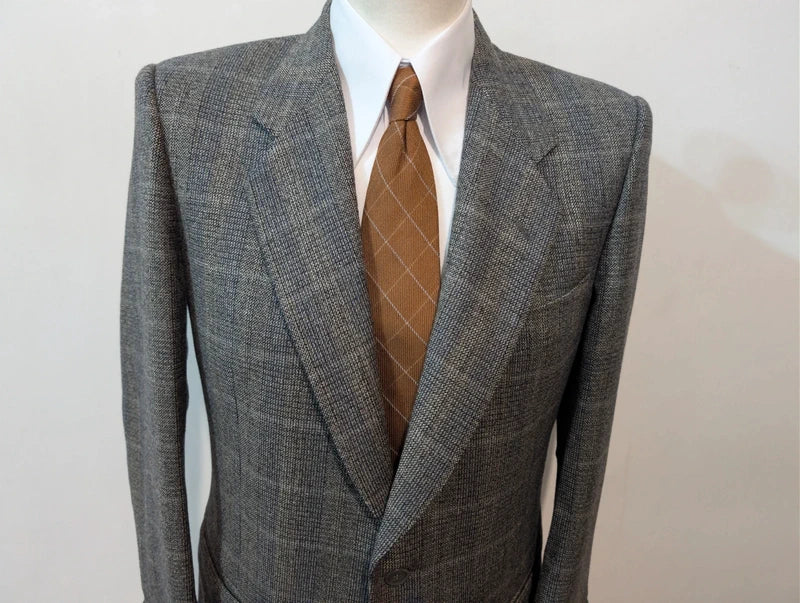 Toller grauer Anzug aus schwerem Flanell