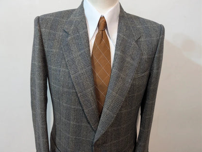 Toller grauer Anzug aus schwerem Flanell