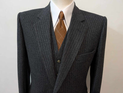 Incroyable costume 3 pièces pinstripe en flanelle lourde