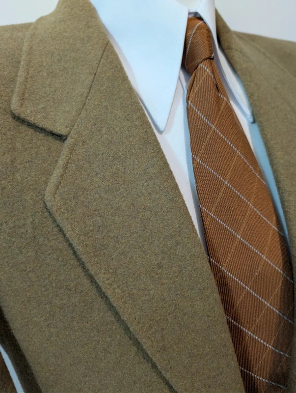 Schöne grüne Wolljacke