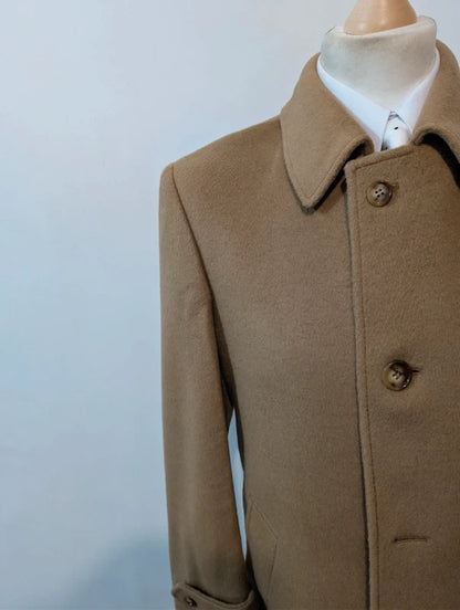 Heller Kamelwollmantel