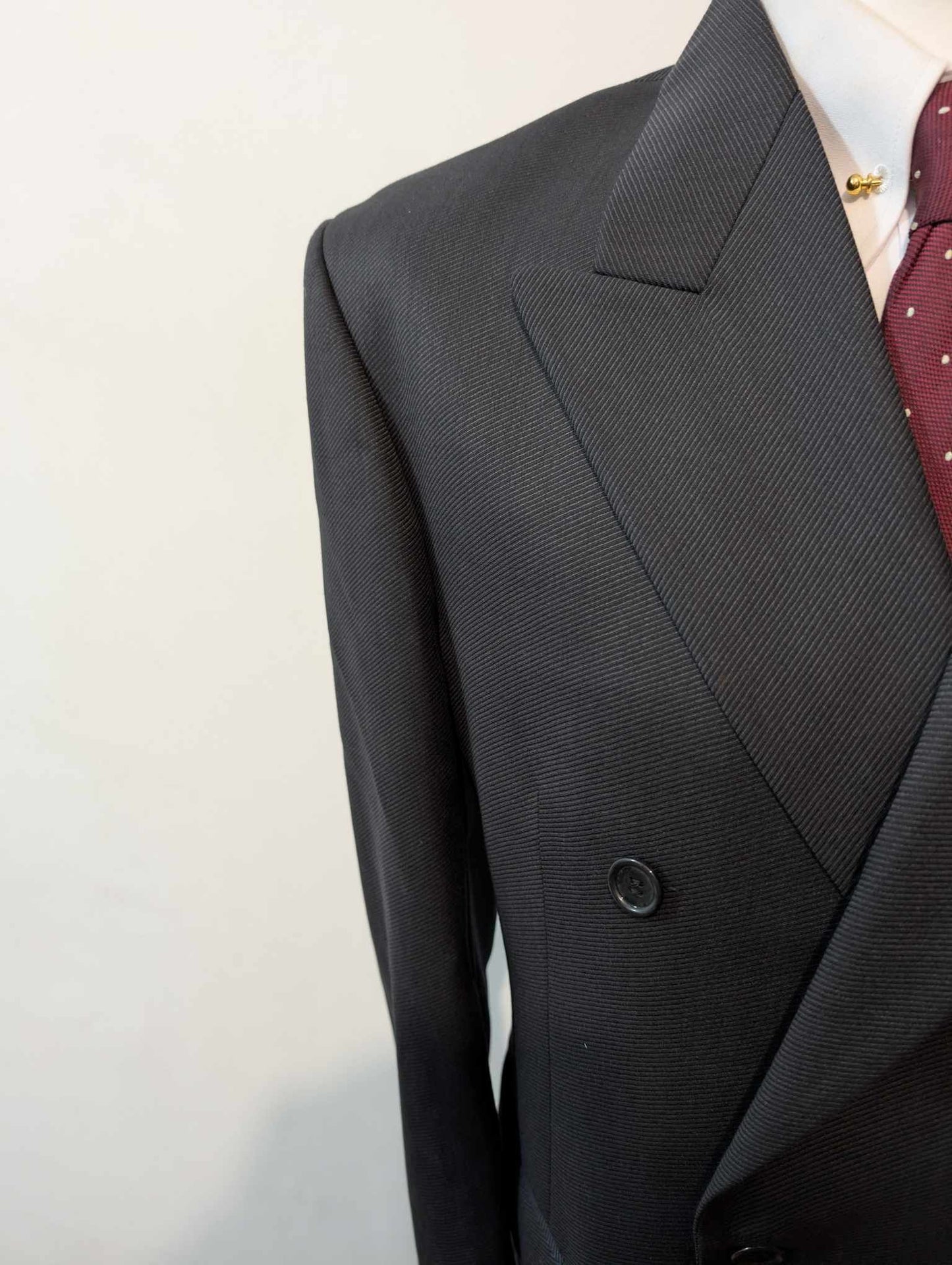 Incroyable costume croisé de couleurs gris anthracite en laine