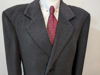 Phénoménal manteau de couleur gris anthracite en cachemire