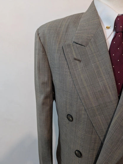 Élégant costume croisé gris en laine