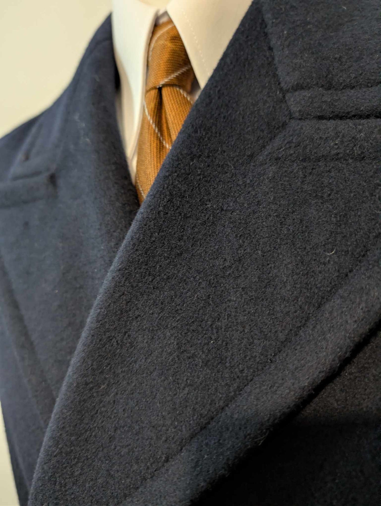 Exceptionnel manteau croisé en laine