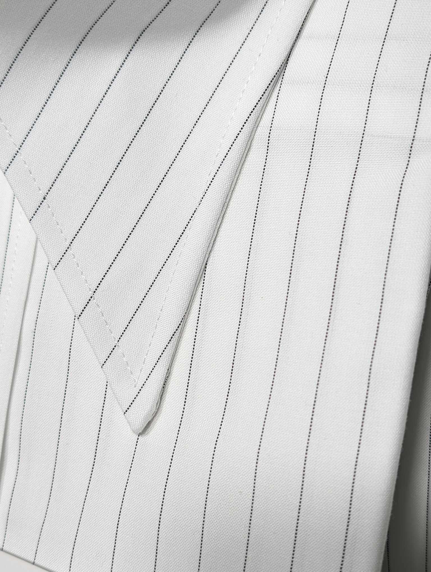 Schwarzes Tennis-Streifenshirt